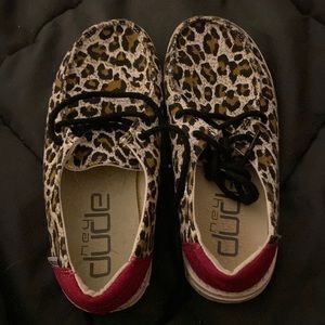 Leopard with pink hey dude shoes size Y1 - L2